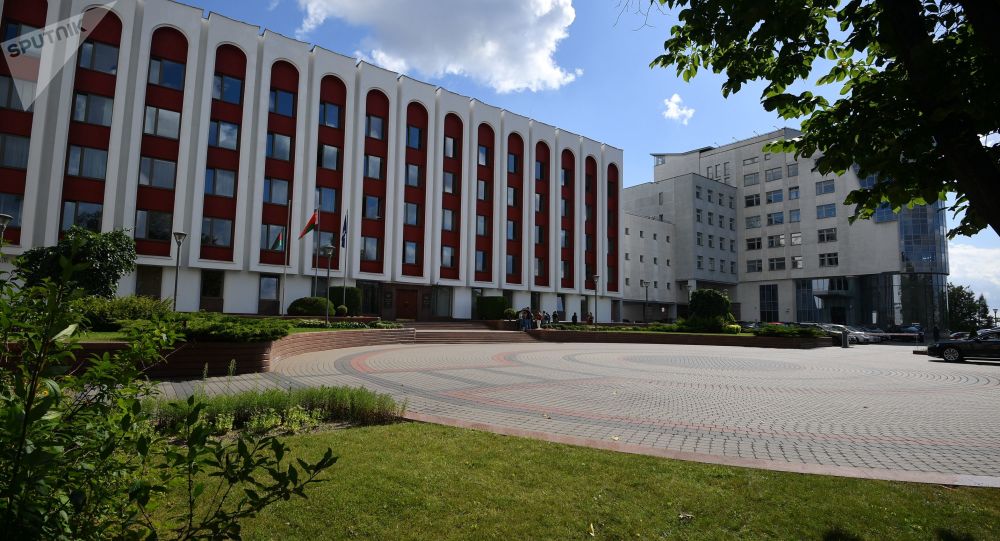 白俄罗斯宣布两名驻该国英国外交官为“不受欢迎人士”