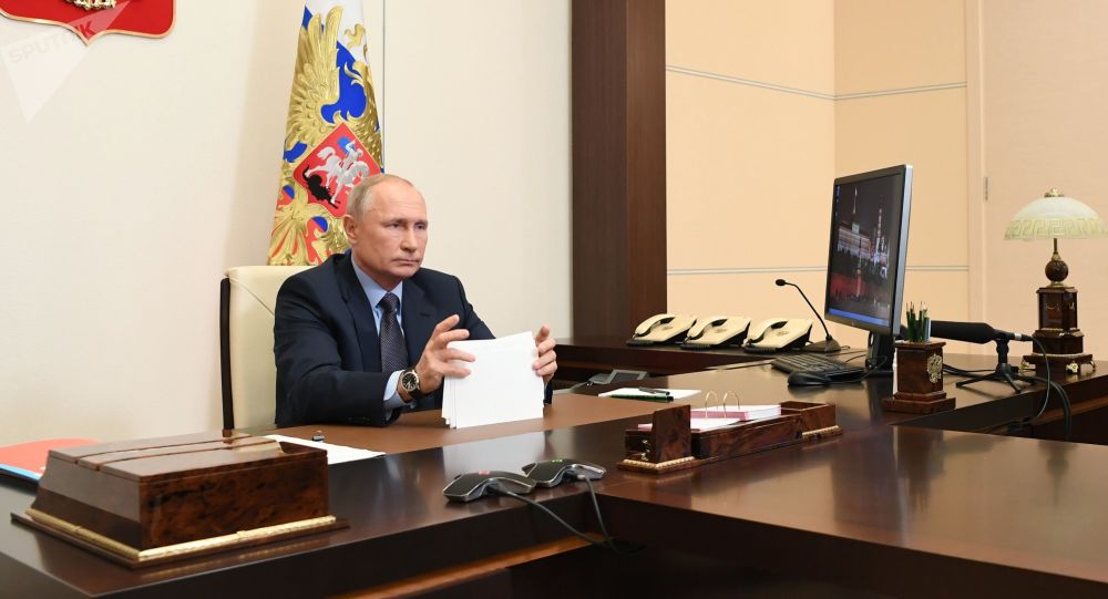 普京： 俄方在达成纳卡协议过程中发挥的仅是调解人的作用