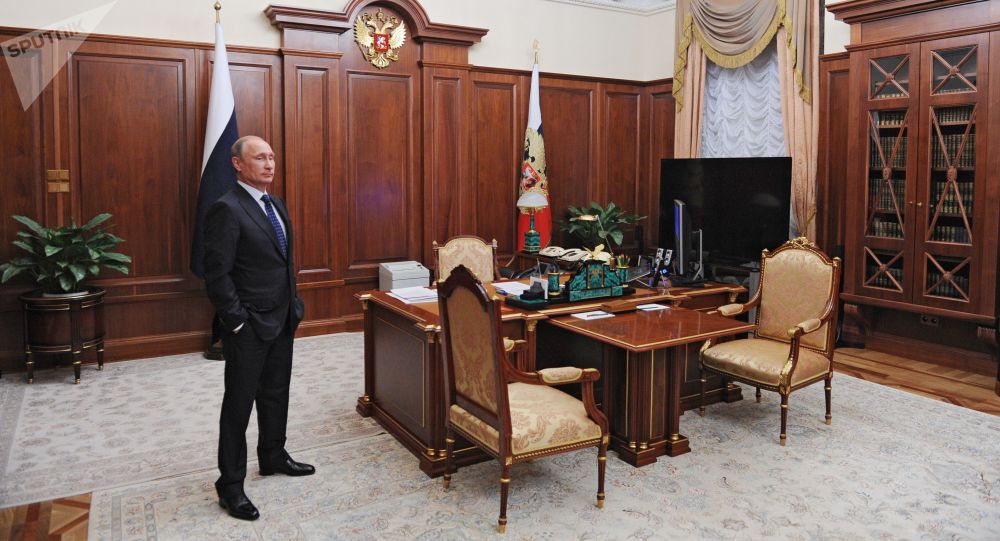 佩斯科夫谈总统地下掩体传闻：普京一直在宫邸生活工作