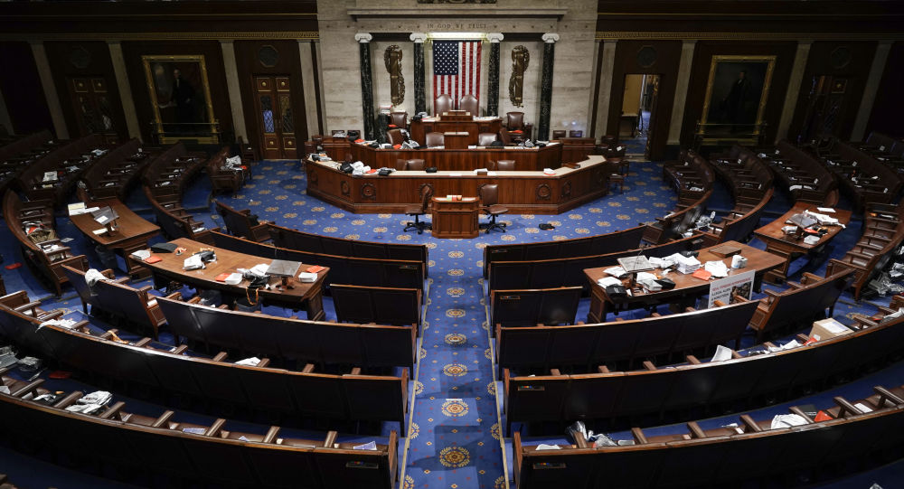 美媒：近一百名美国国会议员主张解除特朗普职务