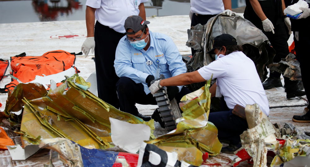 媒体：专家已成功从印尼失事飞机的黑匣子中提取数据