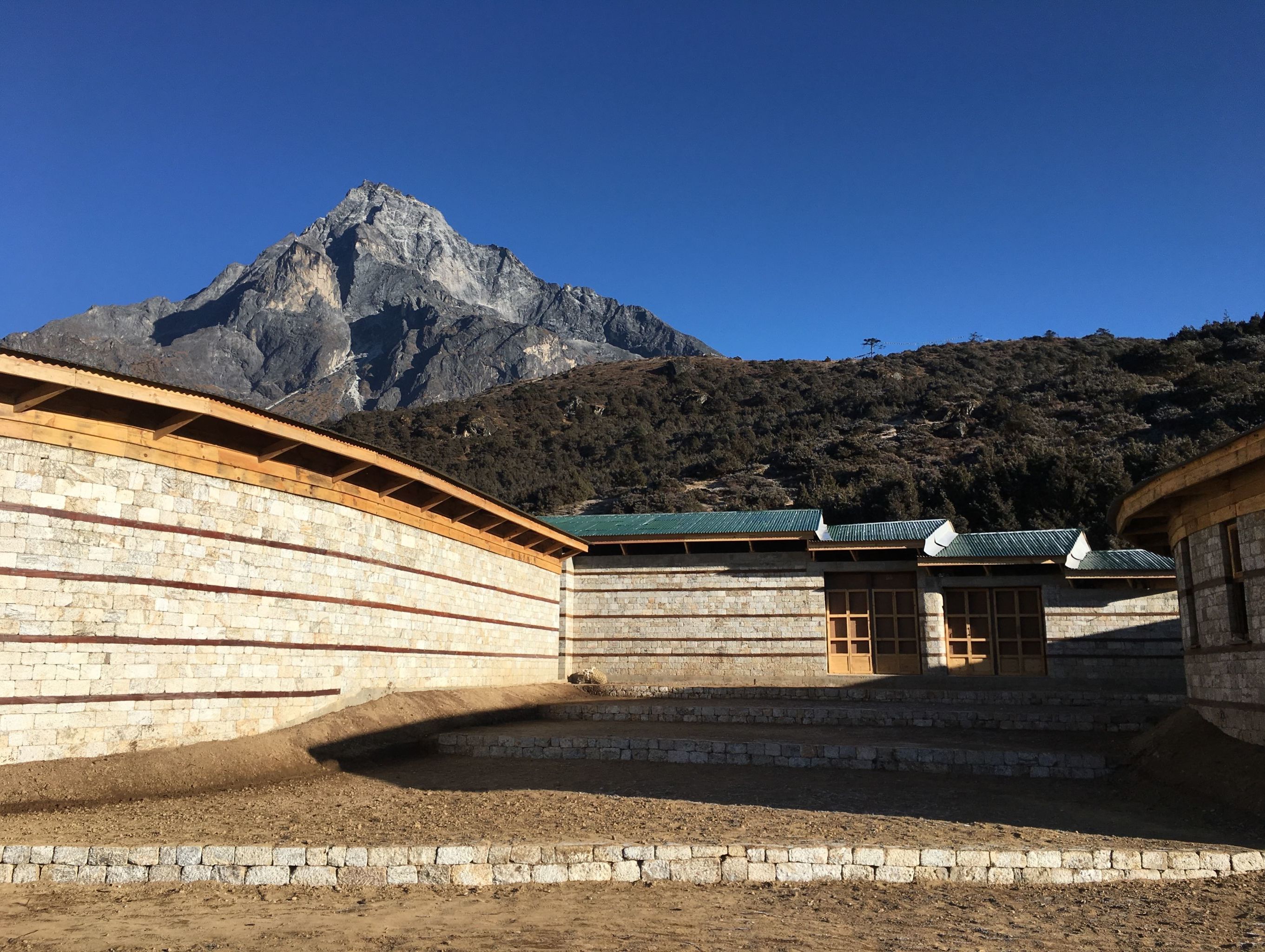 Sagarmatha Next ”中心