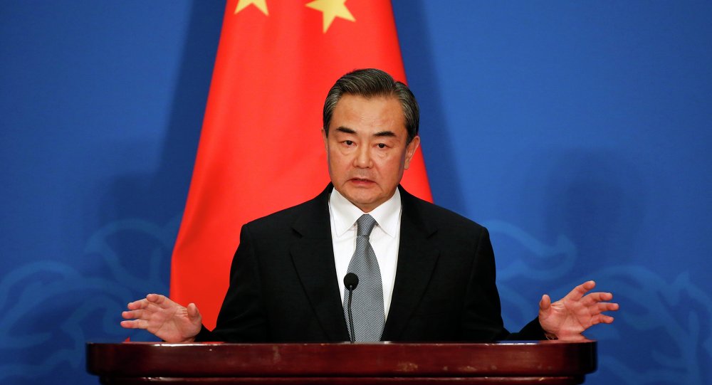 中国外长：中国永远不会把贸易问题政治化