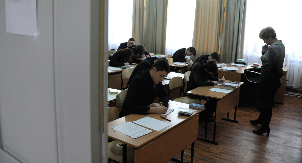 近千名俄中学生参加汉语统考测试
