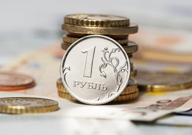 卢布成为卢甘斯克人民共和国的主要货币是因为地区经济封锁