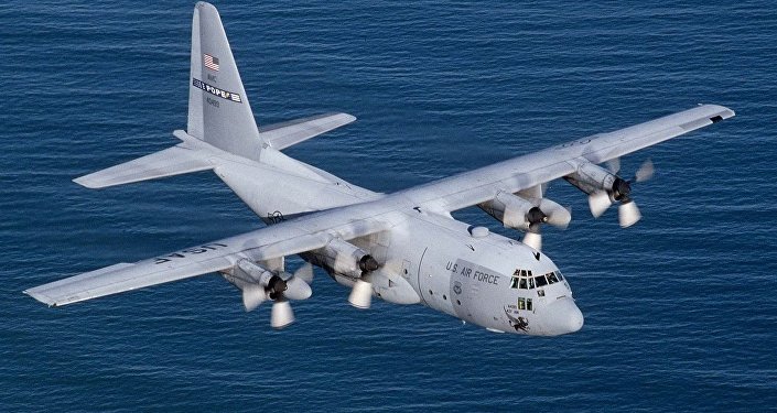 美国C-130“大力神”(Hercules)军用运输机