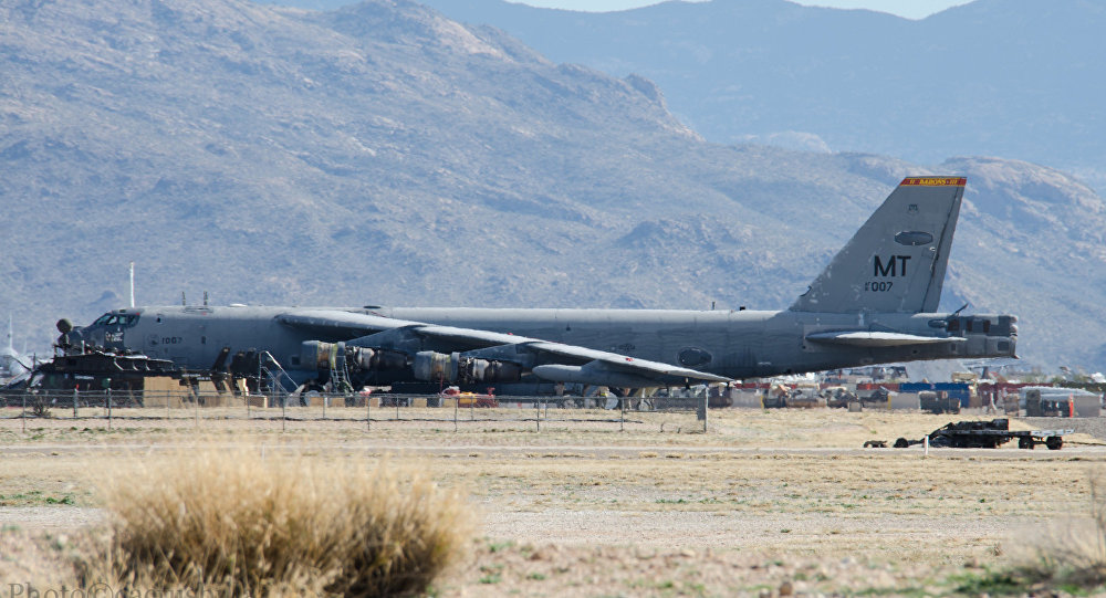 美国轰炸机从飞机坟场中起死回生