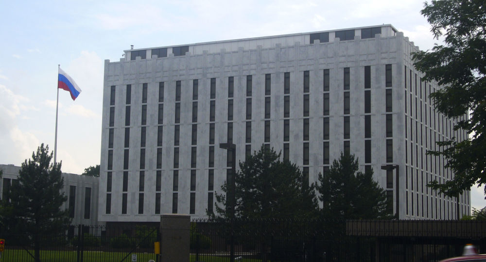 俄使馆：就亚罗申科的情况与美国政府保持联系