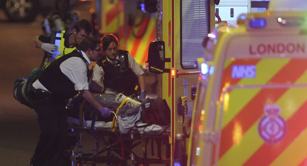 3个年轻人在伦敦东区遭泼酸袭击