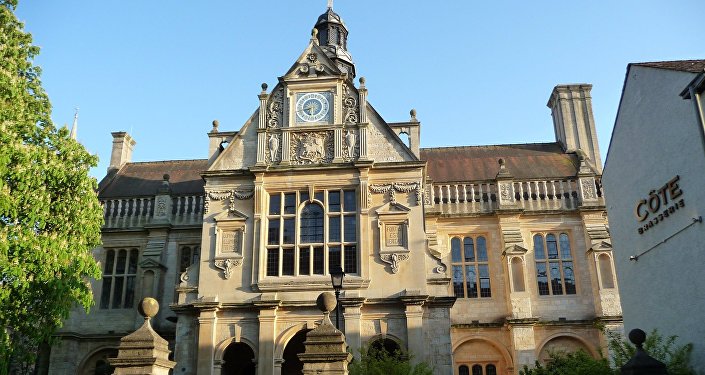 英国牛津大学