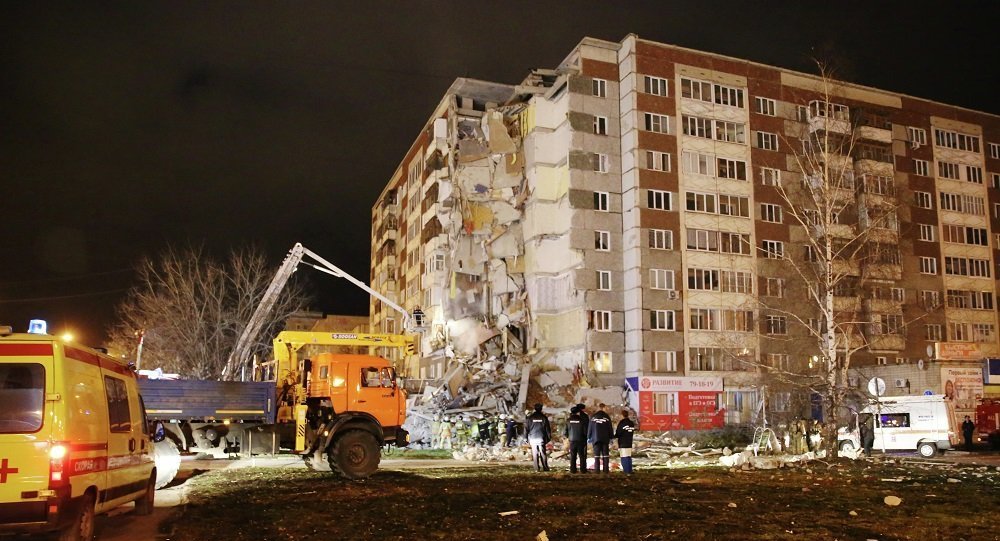 俄罗斯伊热夫斯克居民楼坍塌事故后接获系列炸弹威胁电话