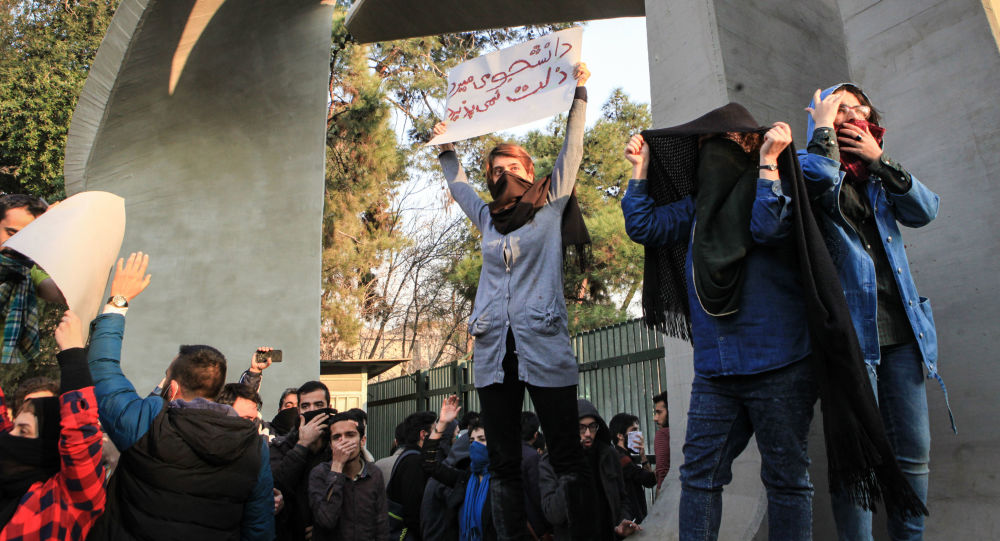 特朗普承诺向伊朗人民在“适当的时候”提供支持