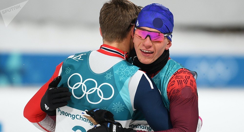 俄总理祝贺俄运动员斩获平昌冬奥会越野滑雪项目铜牌