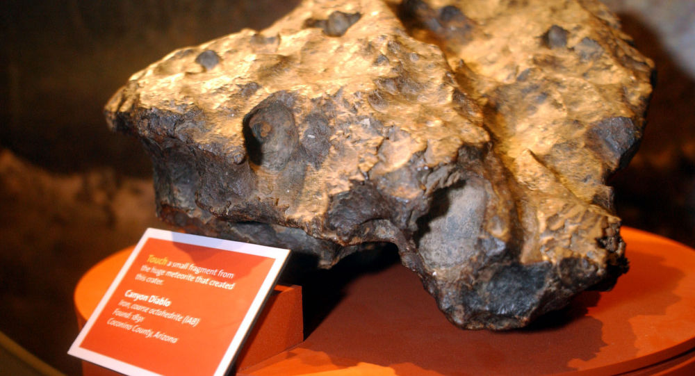美国亚利桑那州一块远古时期陨石以23.75万美元拍出
