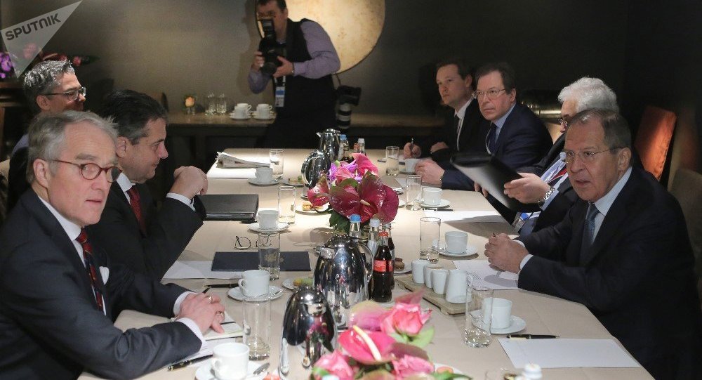 俄外交部：俄德两国外长讨论了欧洲安全问题和“明斯克协议”的执行情况