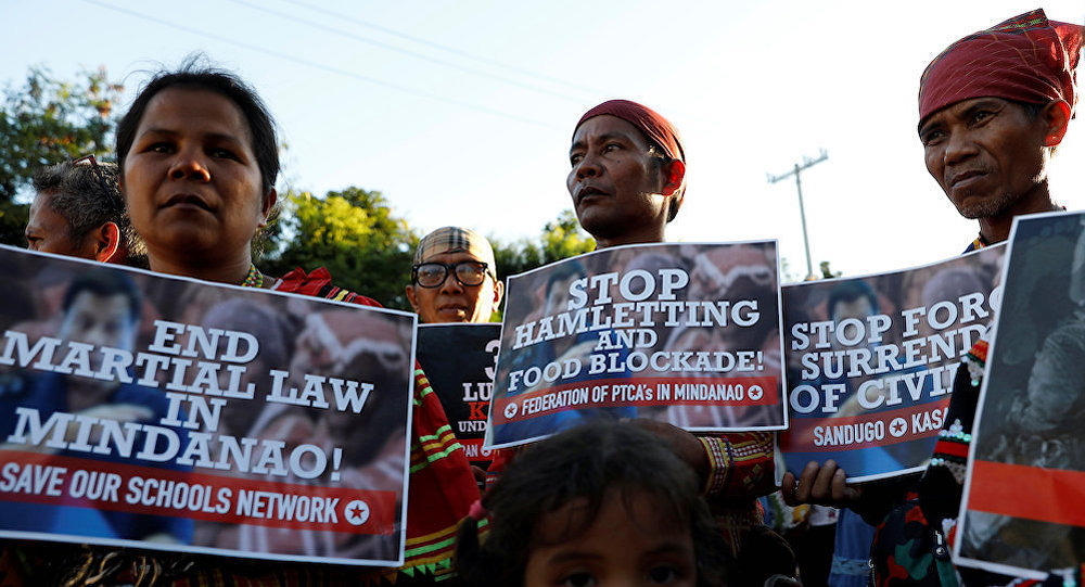 2千多人游行抗议菲律宾杜特尔特政府