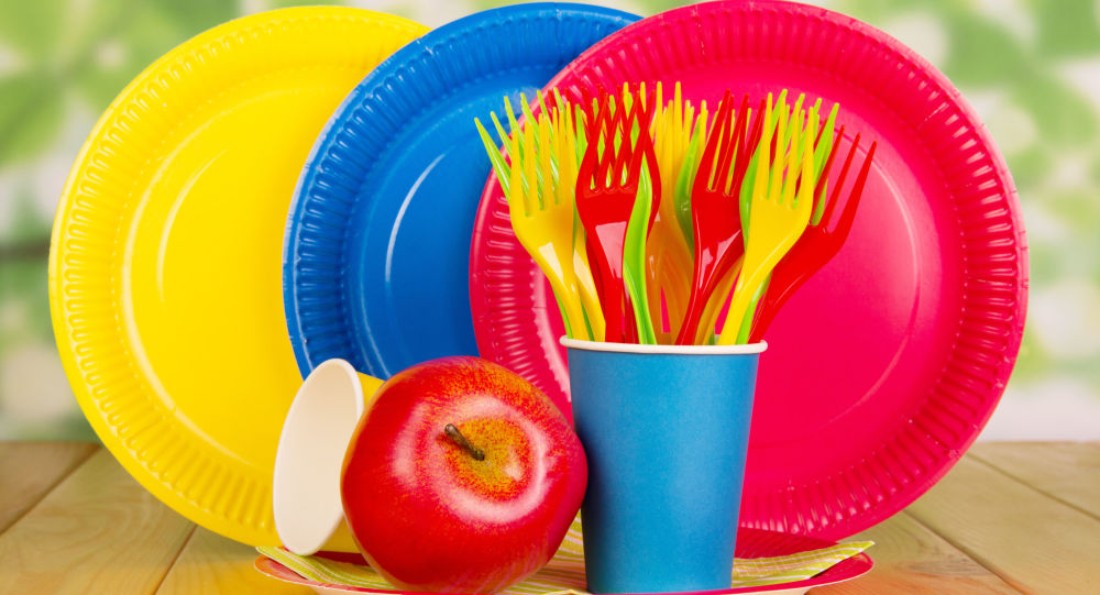 英国外交部将不再使用塑料餐具