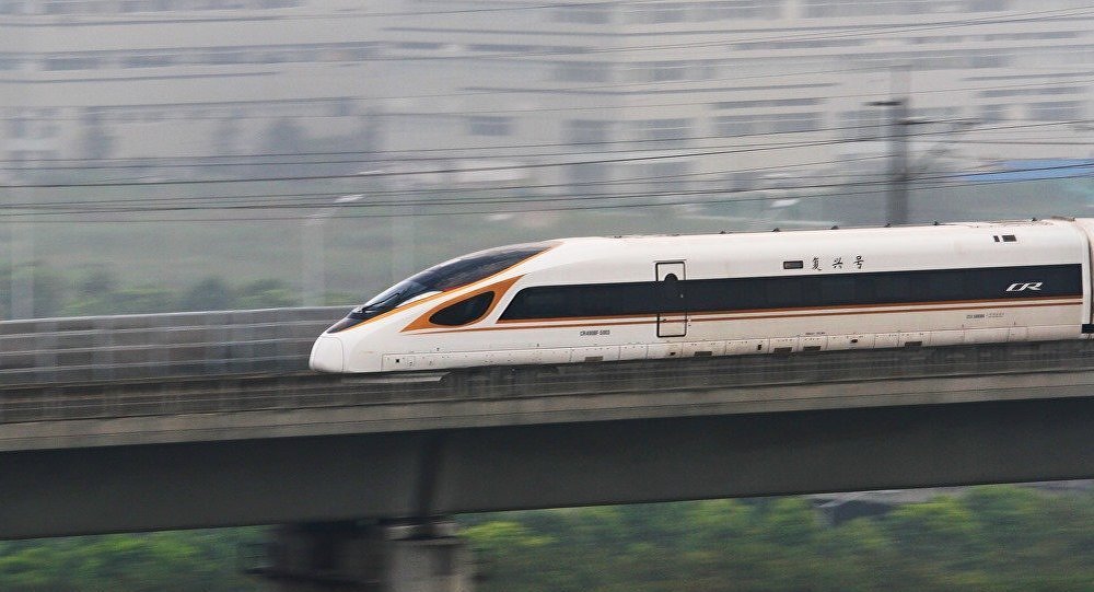中国测试了能容纳1100多名乘客的新“复兴号”列车