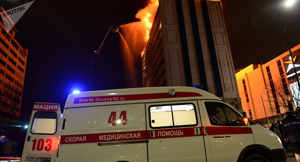 俄车臣首府高楼着火疏散200多人