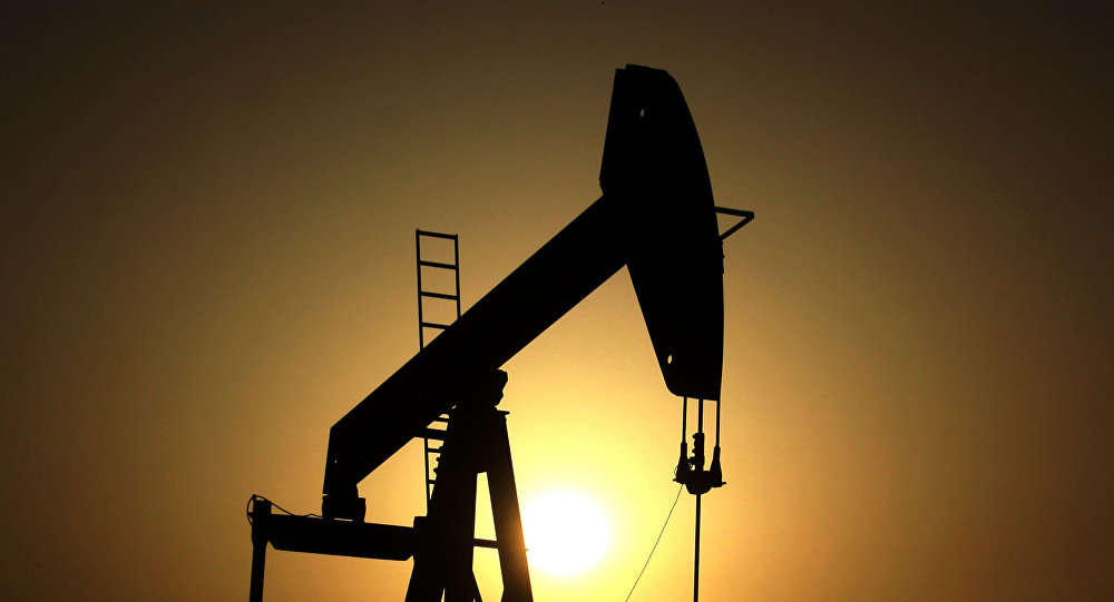 布伦特原油价格自去年1月21日以来首次上涨至每桶超65美元