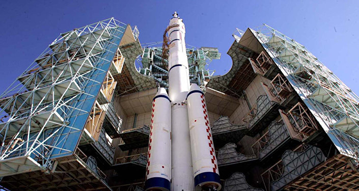 China's second manned spacecraft Shenzhou-6 joined by the Long March CZ-2F rocket at the launch tower of the Jiuquan Satellite Launch Center China's second manned spacecraft Shenzhou-6 joined by the Long March CZ-2F rocket at the launch tower of the Jiuquan Satellite Launch Center