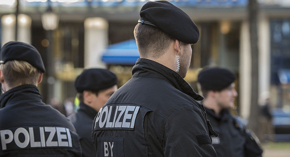 德国斯图加特市中心发生骚乱10名警察受伤