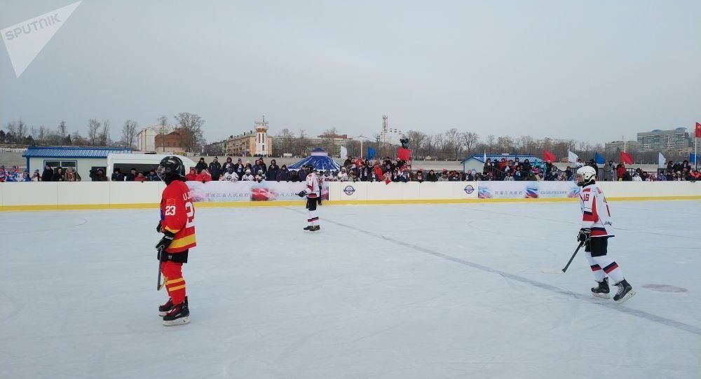 俄中冰球队将第四次在阿穆尔河冰面上争锋