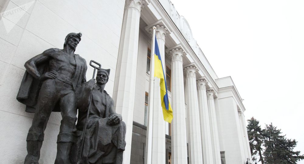 乌克兰最高拉达通过新政府成员名单