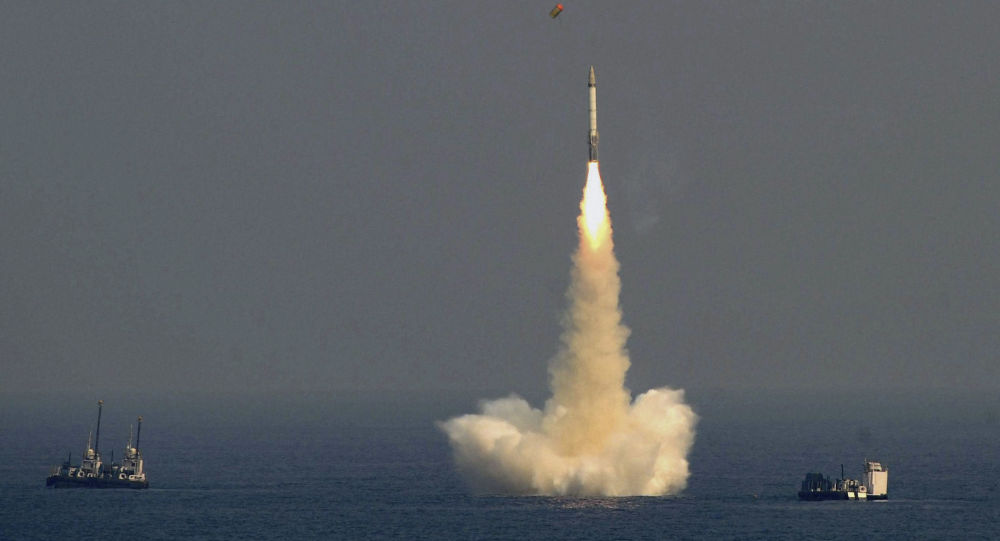 印度为能携带核弹的潜艇试射了K-4导弹