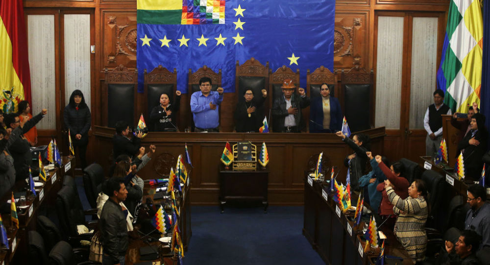玻利维亚通过不迟于8月2日选举的法案