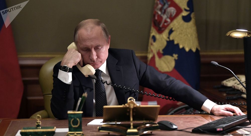 普京与土库曼斯坦总统就双边关系进行电话磋商