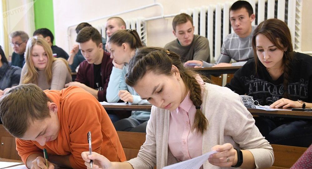 俄罗斯本学年已有2500名外国留学生退学