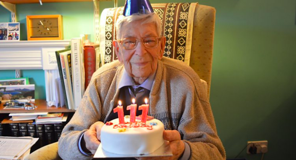 111岁英国人成世界上最长寿男性