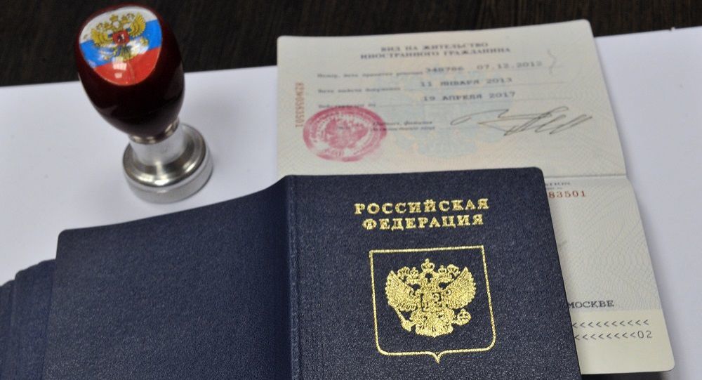 俄内务部：疫情期间在俄停留外国公民的期限或将被延长至明年夏季