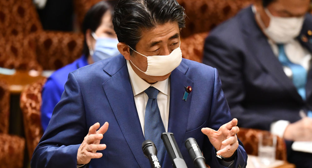 日本首相安倍晋三称不会在东京检察官丑闻后请辞