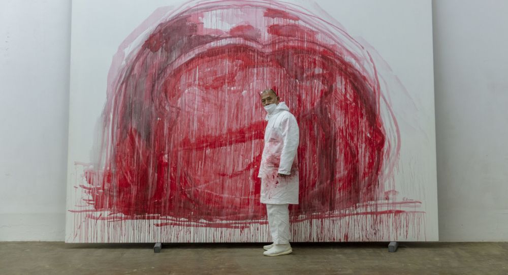 “我们在未来需要更多的爱”：艺术家张洹COVID-19作品将在冬宫展出