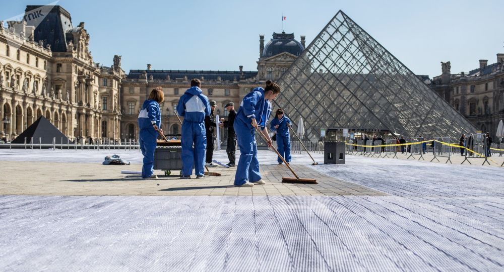 法国卢浮宫等多家博物馆准备重新对外开放