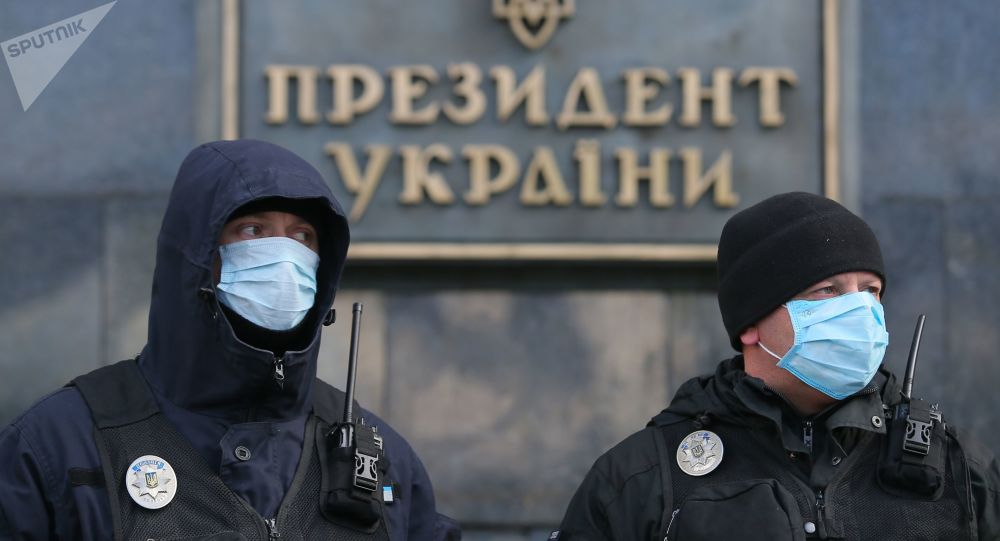 乌克兰警方在乌总统办公室附近拘留一名携有手榴弹的男子