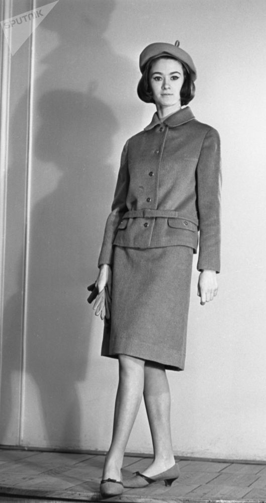 苏联服装女性图片