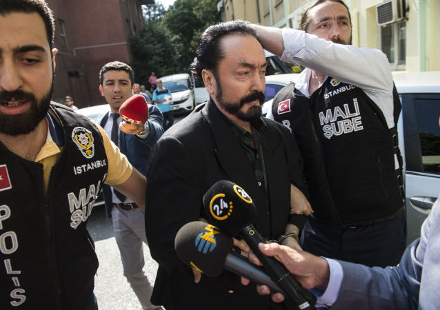 伊斯兰传教士阿德南奥克塔尔