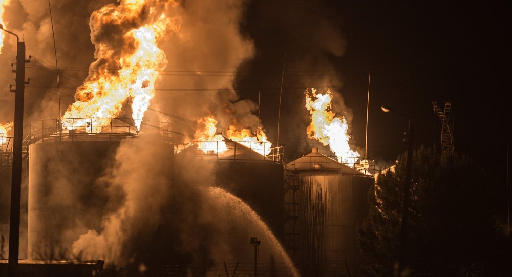 乌紧急情况局:基辅州一油库17个油罐起火