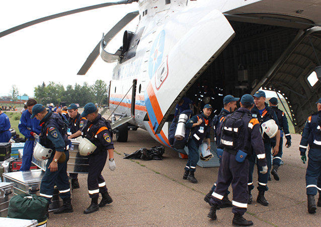 救援人员发现伊尔飞机遇难者遗体残骸和黑匣子