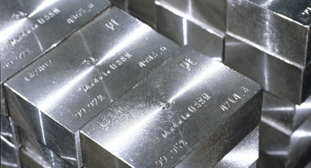 俄工贸部长:俄罗斯有意开发津巴布韦铂金矿