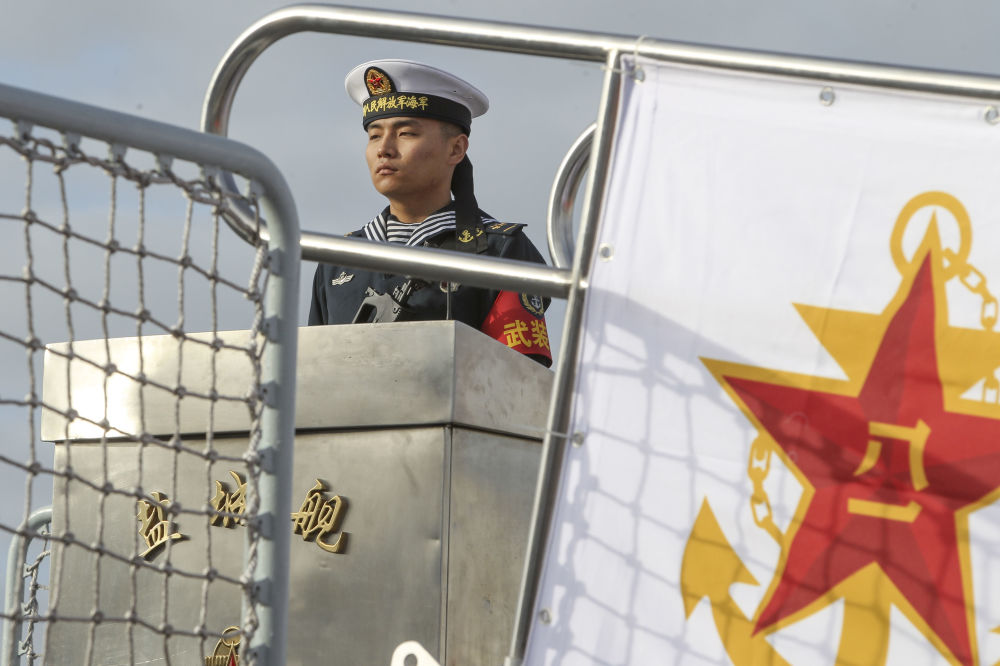 中国海军舰艇编队抵达美国加州