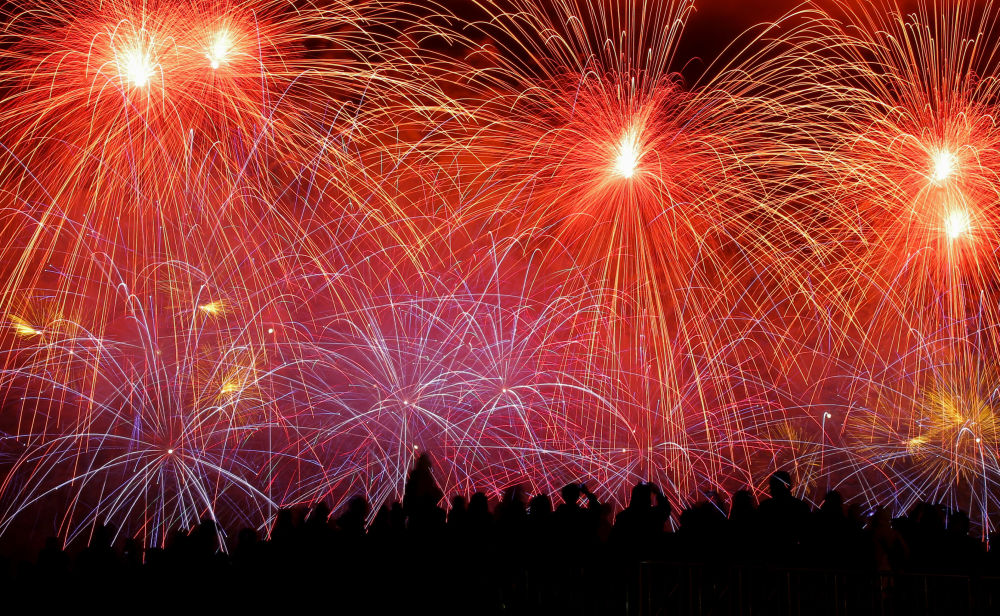 俄罗斯各大城市的胜利日烟花