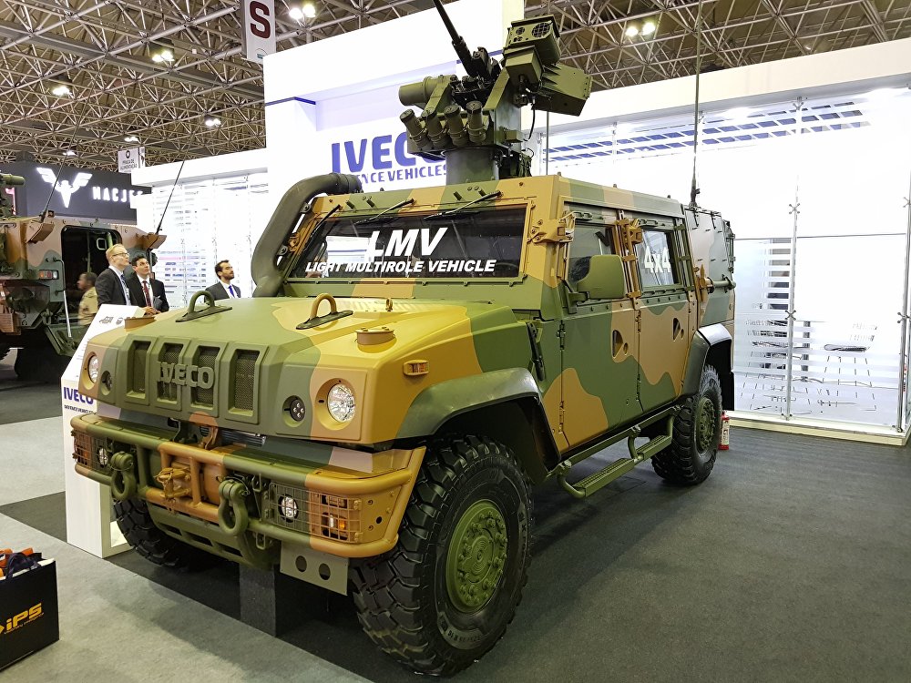 意大利依维柯公司(iveco)生产的lmv lince型装甲车,已列装巴西军队