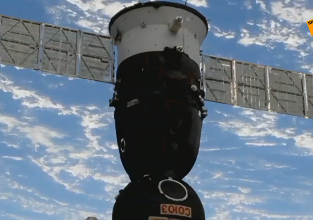 "联盟ms-12"号飞船携带三名宇航员成功返回地球