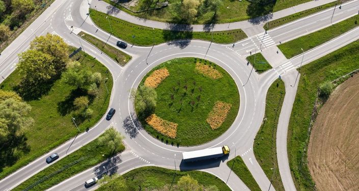 环形道可增加十字路口通行能力,降低事故率