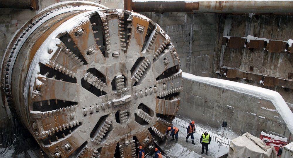 俄首都地铁建设用中国"胜利"号盾构机组装工作在莫斯科启动