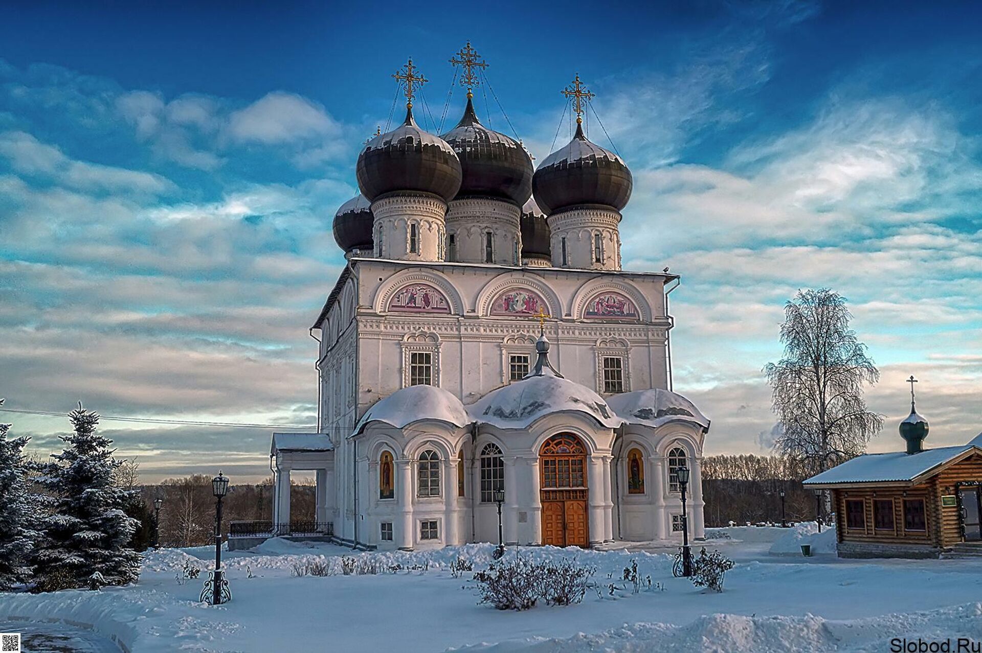 Свято Успенский Трифонов монастырь Киров